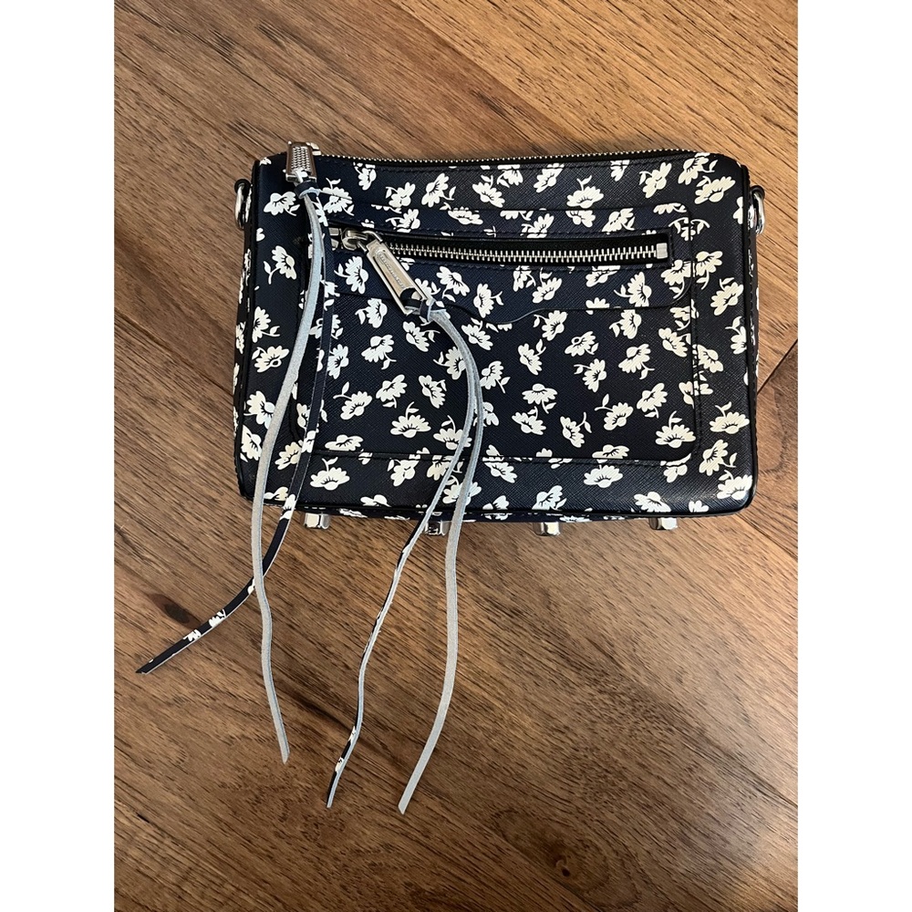 🔸 Rebecca Minkoff Avery Crossbody Bag in Black/White Floral